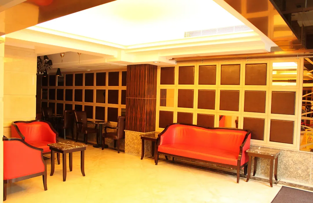 Lander Hotel Prince Edward-1