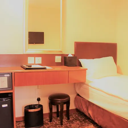 Lander Hotel Prince Edward-2
